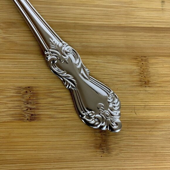 Reed and Barton Duchess Of Marlborough Slotted Serving Spoon Stainless Steel - Picture 2 of 4